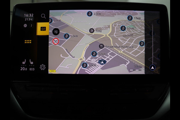 Volkswagen ID.4 First Max 77 kWh | SOH 91,7% | Memory | Panoramadak | Half leder | Head-up | Stoelverwarming | Adaptive cruise | Lane assist | Sfeerverlichting | Carplay | 360 camera | Elektrische achterklep