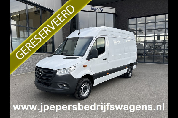 Mercedes-Benz Sprinter 317 CDI L2 H2 Pro Facelift / MBUX / Navigatie / Camera / Geveerde stoel / Cruise control / Airco / 270 Graden achterdeuren