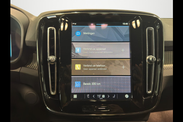 Volvo XC40 Aut. Recharge Plus 69 kWh ACC Warmtepomp Stoelverwarming 231pk