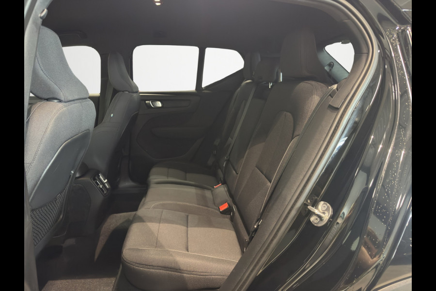 Volvo XC40 Aut. Recharge Plus 69 kWh ACC Warmtepomp Stoelverwarming 231pk