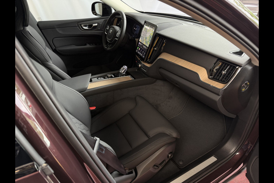 Volvo XC60 2.0 T8 455PK AWD PLUS DARK NIEUWE AUTO HARMAN KARDON 360.CAM STOEL/STUUR VERW LEER