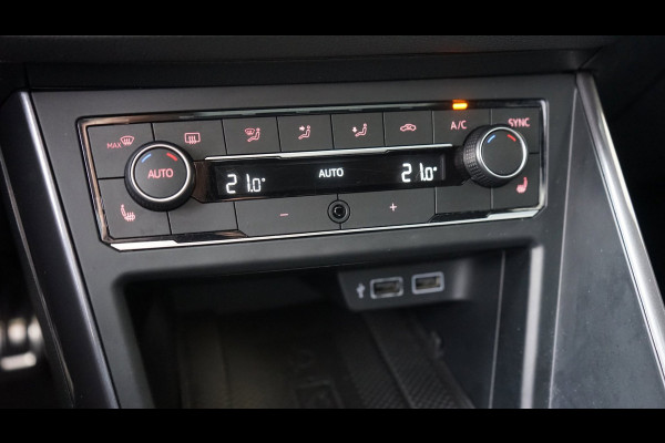 Volkswagen Polo 1.5 TSI R-Line AUTOMAAT|ACC|CAMERA|CARPLAY|DAB|FULL LED|KEYLESS|NAVIGATIE|MODE|PANORAMA|VIRTUEEL