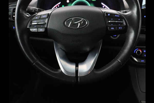 Hyundai i30 Wagon 1.5 T-GDi MHEV Premium | Leder | Stuur/stoel verwarming | Stoel ventilatie | Cruise control | Lane assist | Camera | Park assist | Climate control | Trekhaak