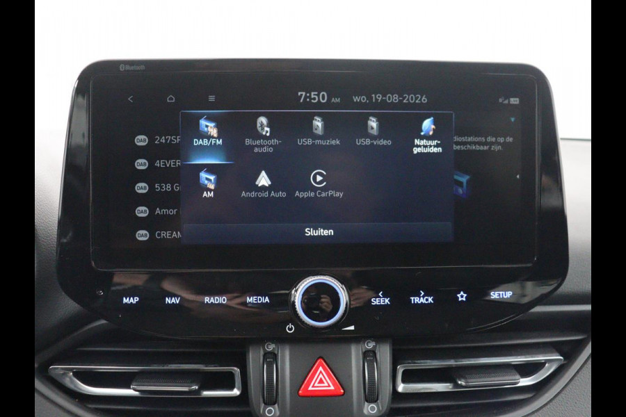 Hyundai i30 Wagon 1.5 T-GDi MHEV Premium | Leder | Stuur/stoel verwarming | Stoel ventilatie | Cruise control | Lane assist | Camera | Park assist | Climate control | Trekhaak