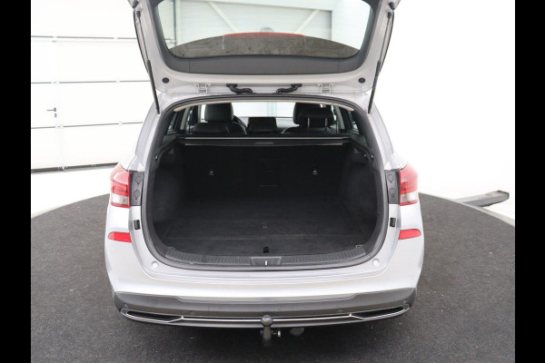 Hyundai i30 Wagon 1.5 T-GDi MHEV Premium | Leder | Stuur/stoel verwarming | Stoel ventilatie | Cruise control | Lane assist | Camera | Park assist | Climate control | Trekhaak