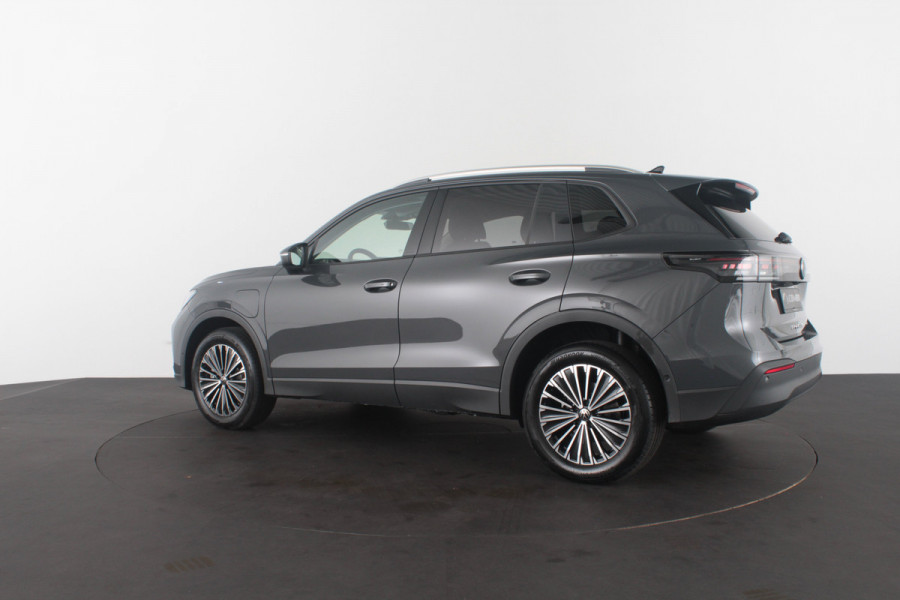 Volkswagen Tiguan 1.5 TSI eHybrid Life Edition (nieuw) Dolphin Gray/18inch/IQ/Design-pakket/Winterpakket Plus...