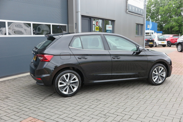 Škoda Fabia 1.0 TSI 81kw 110pk DSG Business Edition Virtual cockpit,DAB+ , PDC, Navi via Carplay , LMV ,Led, Nieuwe APK