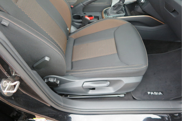 Škoda Fabia 1.0 TSI 81kw 110pk DSG Business Edition Virtual cockpit,DAB+ , PDC, Navi via Carplay , LMV ,Led, Nieuwe APK