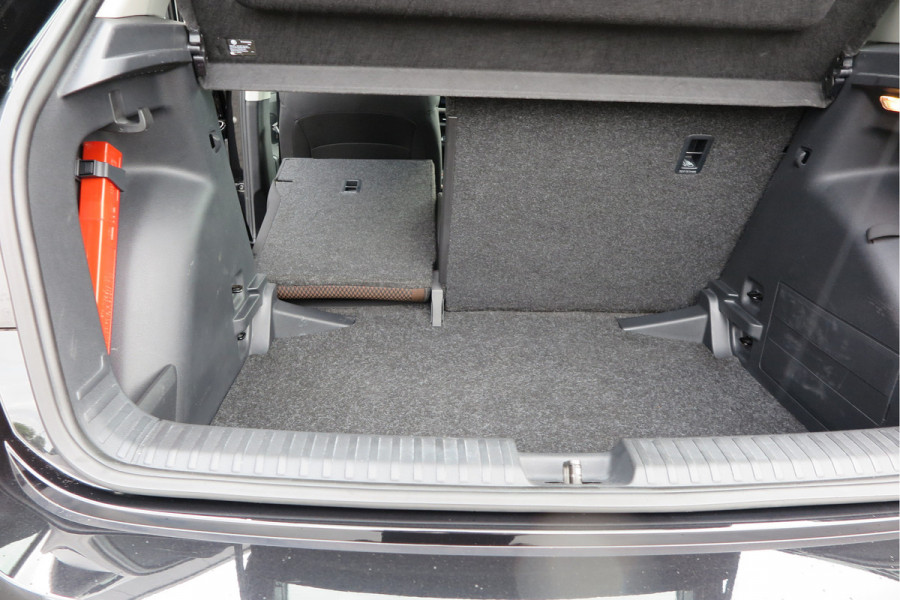 Škoda Fabia 1.0 TSI 81kw 110pk DSG Business Edition Virtual cockpit,DAB+ , PDC, Navi via Carplay , LMV ,Led, Nieuwe APK