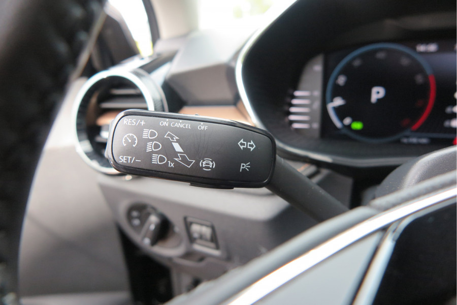 Škoda Fabia 1.0 TSI 81kw 110pk DSG Business Edition Virtual cockpit,DAB+ , PDC, Navi via Carplay , LMV ,Led, Nieuwe APK
