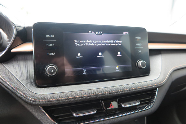 Škoda Fabia 1.0 TSI 81kw 110pk DSG Business Edition Virtual cockpit,DAB+ , PDC, Navi via Carplay , LMV ,Led, Nieuwe APK