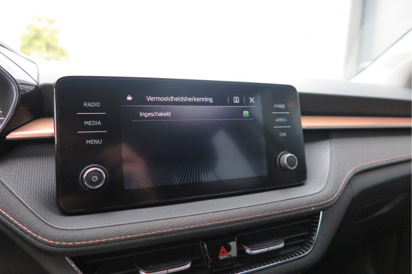 Škoda Fabia 1.0 TSI 81kw 110pk DSG Business Edition Virtual cockpit,DAB+ , PDC, Navi via Carplay , LMV ,Led, Nieuwe APK