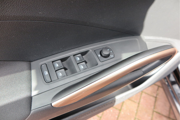 Škoda Fabia 1.0 TSI 81kw 110pk DSG Business Edition Virtual cockpit,DAB+ , PDC, Navi via Carplay , LMV ,Led, Nieuwe APK