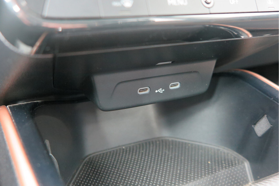 Škoda Fabia 1.0 TSI 81kw 110pk DSG Business Edition Virtual cockpit,DAB+ , PDC, Navi via Carplay , LMV ,Led, Nieuwe APK