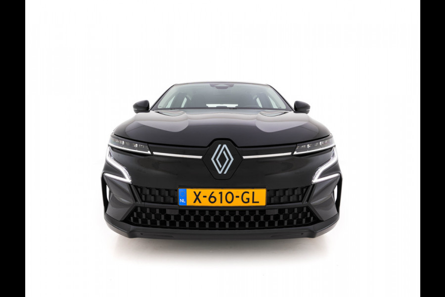 Renault Mégane E-Tech EV40 Boost Charge Equilibre [3-Fase-11kW] (INCL.BTW) Aut. *DIGI-COCKPIT | FULL-LED | COMFORT-SEATS | NAVI-FULLMAP | CAMERA | SHIFT-PADDLES | ECC | PDC | CRUISE | 18''ALU*