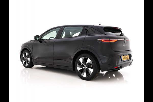 Renault Mégane E-Tech EV40 Boost Charge Equilibre [3-Fase-11kW] (INCL.BTW) Aut. *DIGI-COCKPIT | FULL-LED | COMFORT-SEATS | NAVI-FULLMAP | CAMERA | SHIFT-PADDLES | ECC | PDC | CRUISE | 18''ALU*