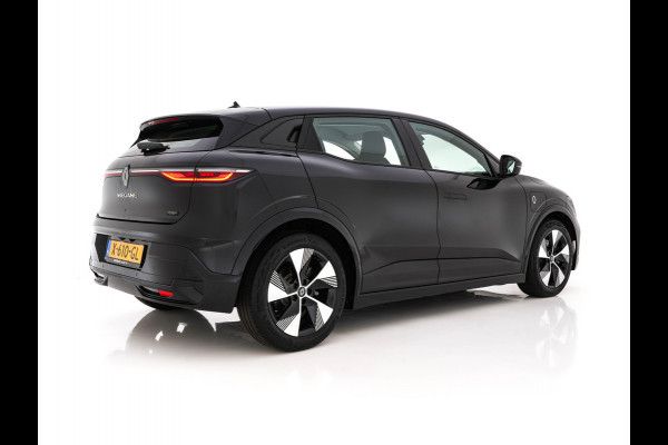 Renault Mégane E-Tech EV40 Boost Charge Equilibre [3-Fase-11kW] (INCL.BTW) Aut. *DIGI-COCKPIT | FULL-LED | COMFORT-SEATS | NAVI-FULLMAP | CAMERA | SHIFT-PADDLES | ECC | PDC | CRUISE | 18''ALU*