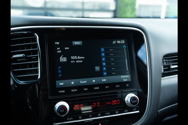 Mitsubishi Outlander 2.4 PHEV Intense | SOH 86% | Carplay | Trekhaak |