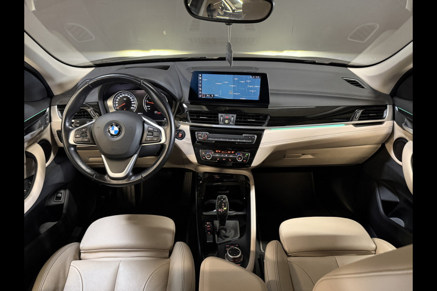 BMW X1 sDrive20i Business Edition Plus | Head UP | Trekhaak | Leder | Stoelverwarming