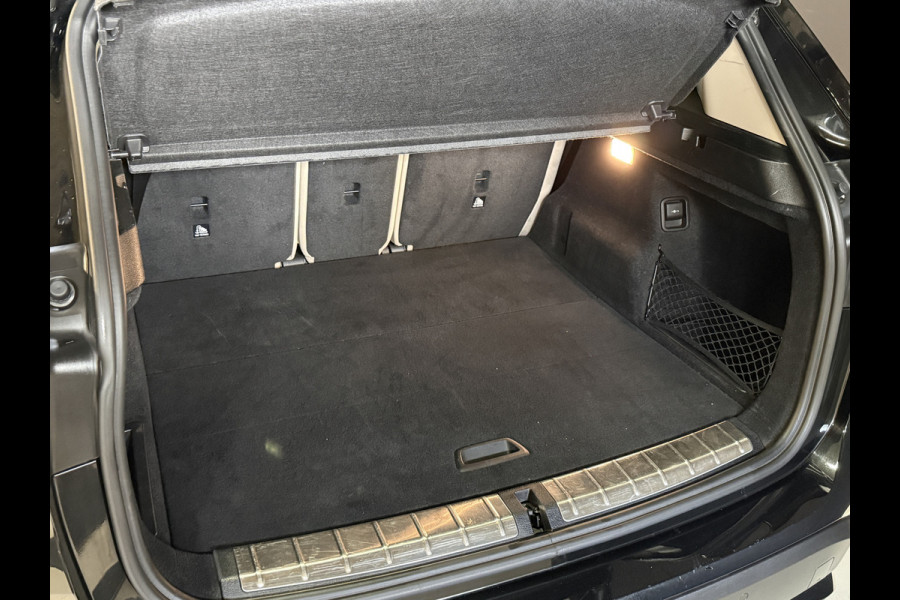 BMW X1 sDrive20i Business Edition Plus | Head UP | Trekhaak | Leder | Stoelverwarming