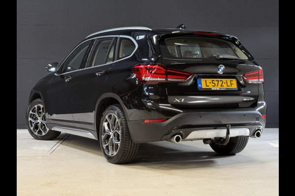 BMW X1 sDrive20i Business Edition Plus | Head UP | Trekhaak | Leder | Stoelverwarming
