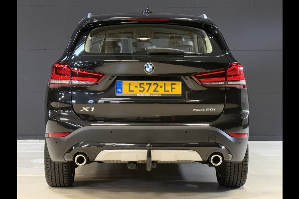 BMW X1 sDrive20i Business Edition Plus | Head UP | Trekhaak | Leder | Stoelverwarming
