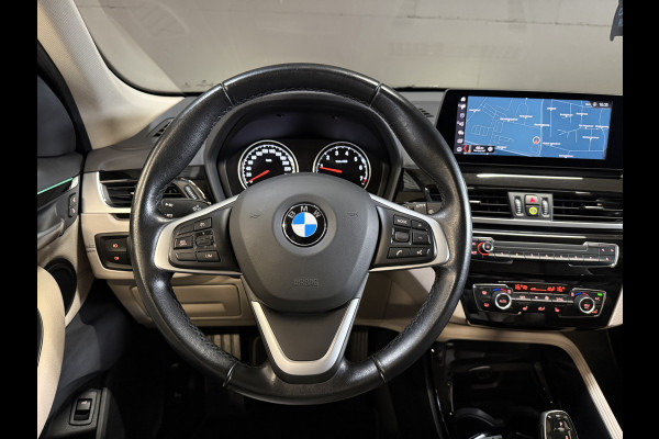 BMW X1 sDrive20i Business Edition Plus | Head UP | Trekhaak | Leder | Stoelverwarming