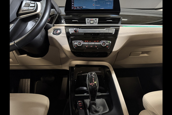 BMW X1 sDrive20i Business Edition Plus | Head UP | Trekhaak | Leder | Stoelverwarming