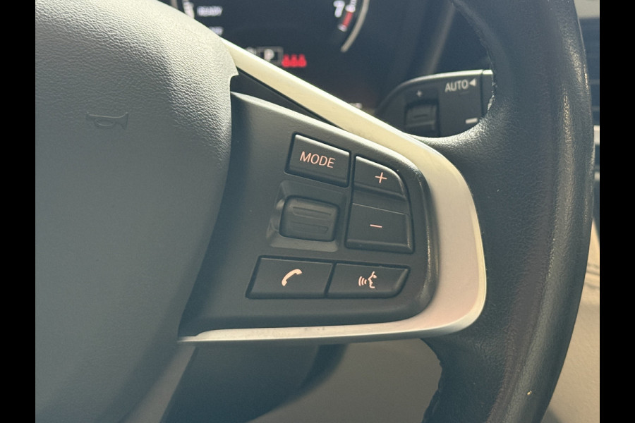 BMW X1 sDrive20i Business Edition Plus | Head UP | Trekhaak | Leder | Stoelverwarming
