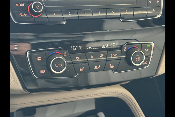 BMW X1 sDrive20i Business Edition Plus | Head UP | Trekhaak | Leder | Stoelverwarming