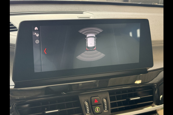 BMW X1 sDrive20i Business Edition Plus | Head UP | Trekhaak | Leder | Stoelverwarming