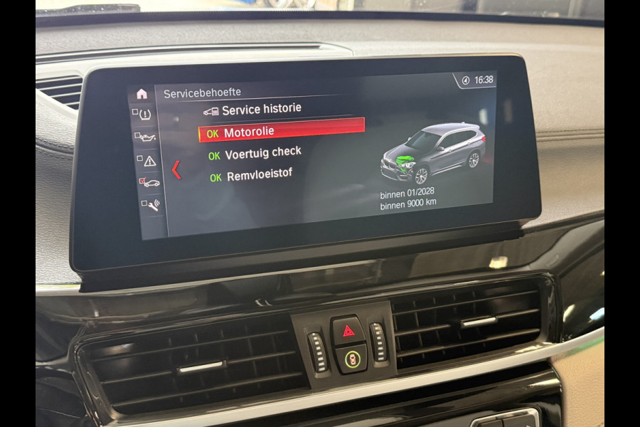 BMW X1 sDrive20i Business Edition Plus | Head UP | Trekhaak | Leder | Stoelverwarming