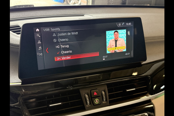 BMW X1 sDrive20i Business Edition Plus | Head UP | Trekhaak | Leder | Stoelverwarming