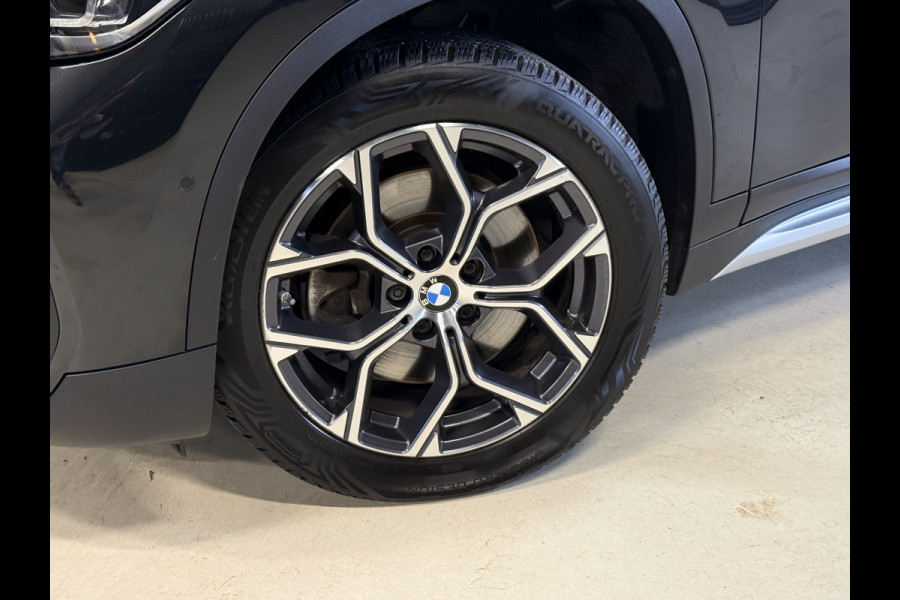 BMW X1 sDrive20i Business Edition Plus | Head UP | Trekhaak | Leder | Stoelverwarming