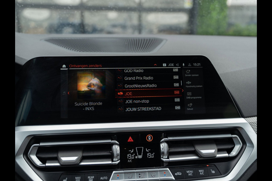 BMW 3 Serie Touring M340i xDrive 374PK | ACC | Memory | HUD | 19" LMV