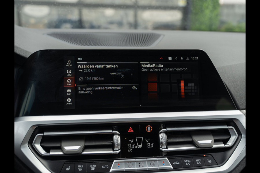 BMW 3 Serie Touring M340i xDrive 374PK | ACC | Memory | HUD | 19" LMV