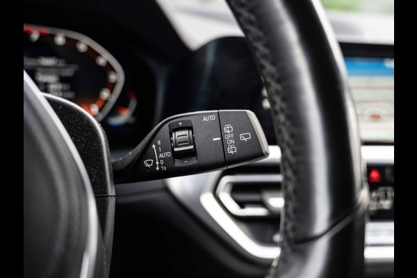 BMW 3 Serie Touring M340i xDrive 374PK | ACC | Memory | HUD | 19" LMV