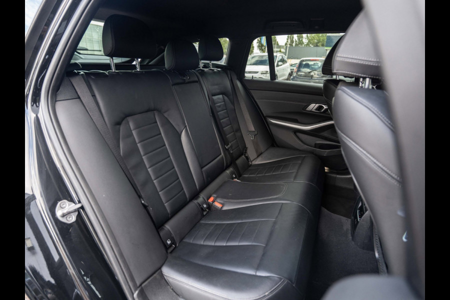 BMW 3 Serie Touring M340i xDrive 374PK | ACC | Memory | HUD | 19" LMV