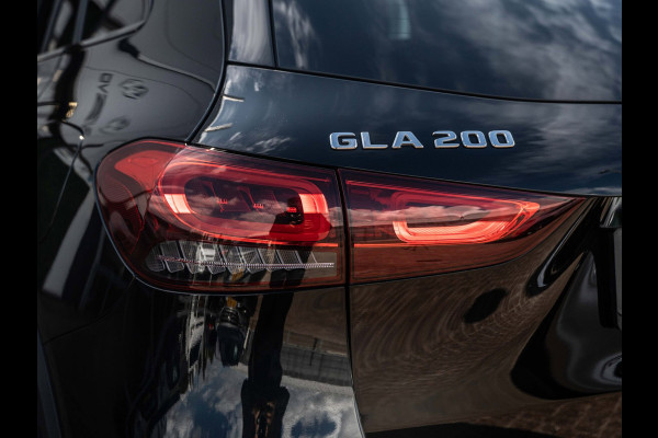 Mercedes-Benz GLA 200 Premium AMG-Line | Night Pack | Camera | Carplay | Ambient | Dealer ond.