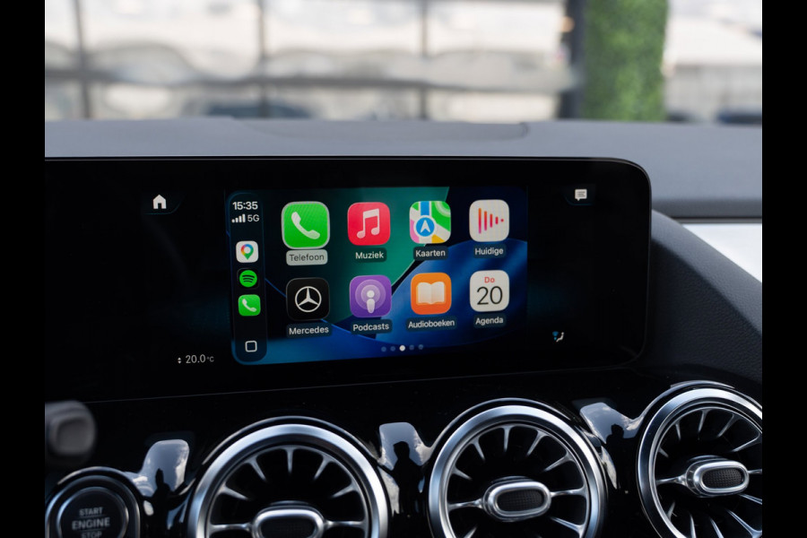 Mercedes-Benz GLA 200 Premium AMG-Line | Night Pack | Camera | Carplay | Ambient | Dealer ond.