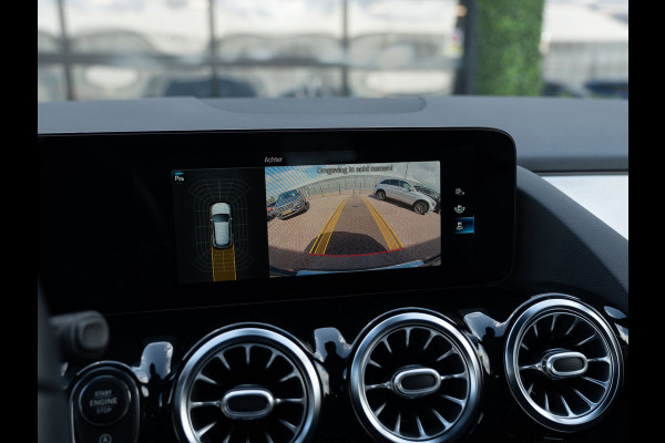 Mercedes-Benz GLA 200 Premium AMG-Line | Night Pack | Camera | Carplay | Ambient | Dealer ond.