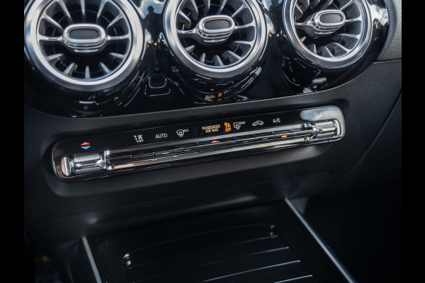 Mercedes-Benz GLA 200 Premium AMG-Line | Night Pack | Camera | Carplay | Ambient | Dealer ond.