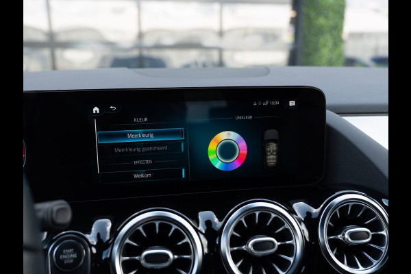 Mercedes-Benz GLA 200 Premium AMG-Line | Night Pack | Camera | Carplay | Ambient | Dealer ond.