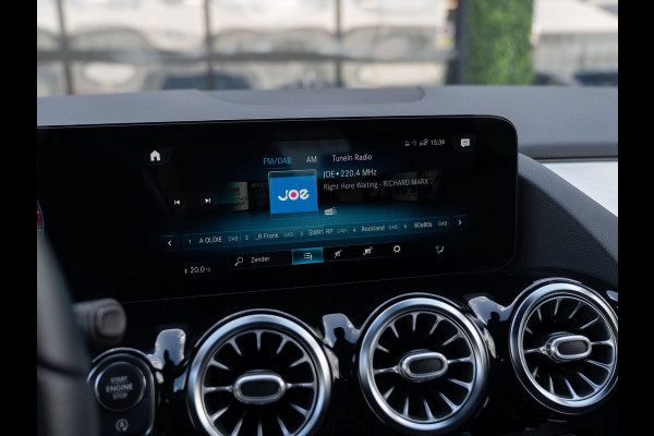 Mercedes-Benz GLA 200 Premium AMG-Line | Night Pack | Camera | Carplay | Ambient | Dealer ond.