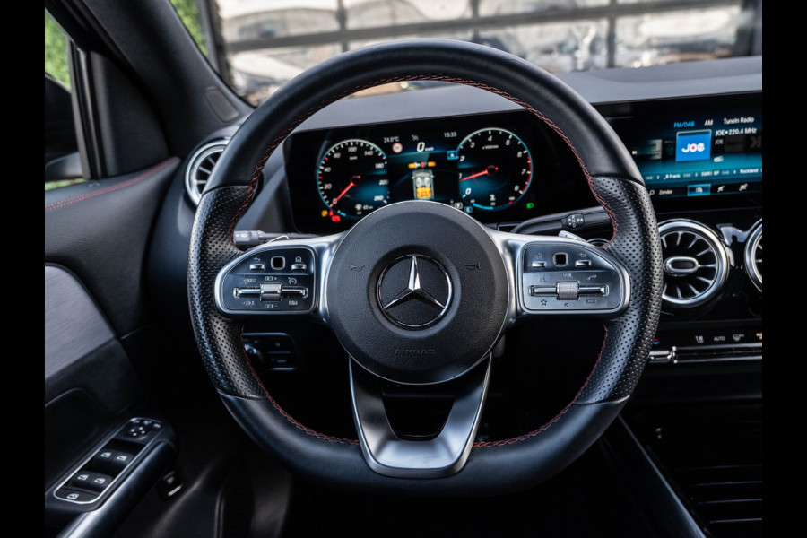 Mercedes-Benz GLA 200 Premium AMG-Line | Night Pack | Camera | Carplay | Ambient | Dealer ond.