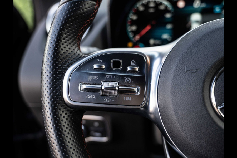 Mercedes-Benz GLA 200 Premium AMG-Line | Night Pack | Camera | Carplay | Ambient | Dealer ond.