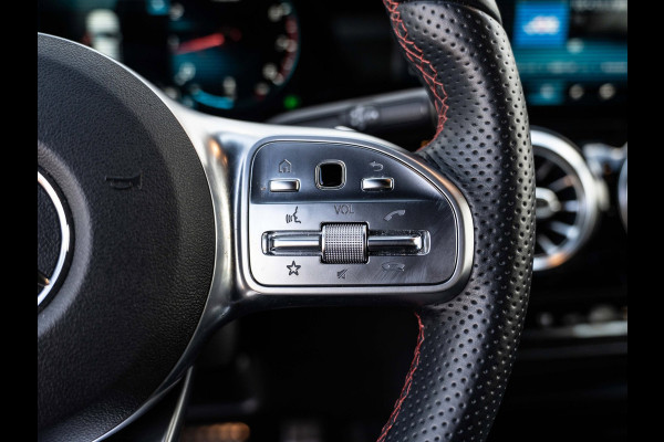 Mercedes-Benz GLA 200 Premium AMG-Line | Night Pack | Camera | Carplay | Ambient | Dealer ond.