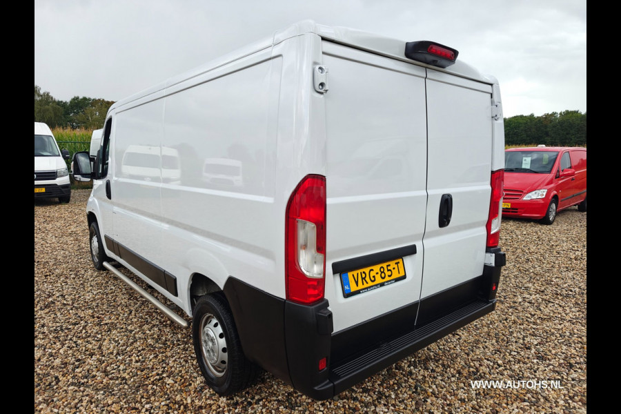Peugeot Boxer 2.2 BlueHDi 120 L2H1 , 1e Eig , Euro 6 , Apk 8-2027 , Lang model , Airco cruise camera.