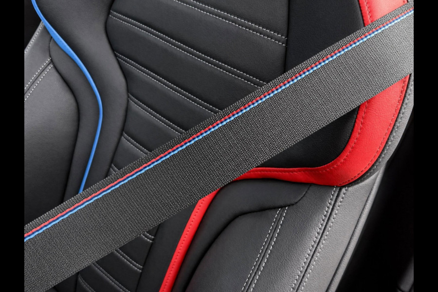 BMW 2 Serie Coupé M2 | G87 | Toronto rood metallic | Carbon dak | Memory