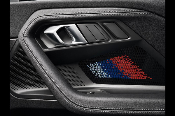 BMW 2 Serie Coupé M2 | G87 | Toronto rood metallic | Carbon dak | Memory